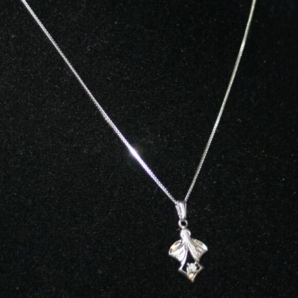 ❤️Natural diamond clear in sterling setting and sterling chain‎ necklace - Picture 1 of 3